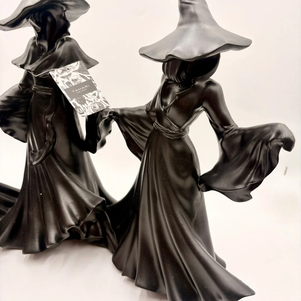 Tahari Home Halloween LARGE 3 Witches Holding Hands Figurine Matte Black NEW